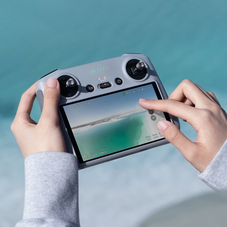 لوحدة التحكم عن بعد الذكية DJI - مراجعة Drone Dji Rc Rm330 وسعره